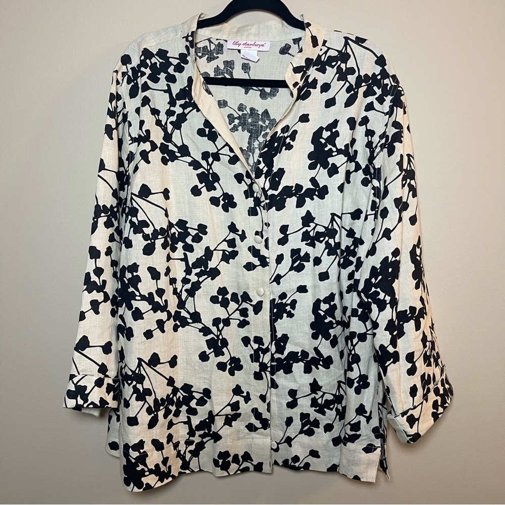 Lily Stanhope Black and White 3/4 Bell Sleeve Blouse